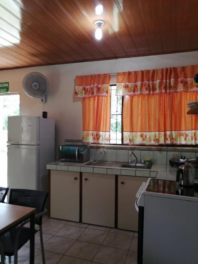 Cahuita Lodge ภายนอก รูปภาพ