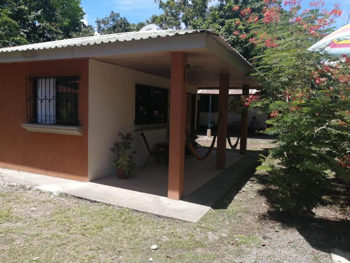 Cahuita Lodge ภายนอก รูปภาพ